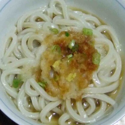 麺類やらお餅やらで、もう体重計にのられへんこの頃です。
おろしぶっかけ美味しかったわぁ♪
ごちそうさん！
今年もよろしゅうに♪